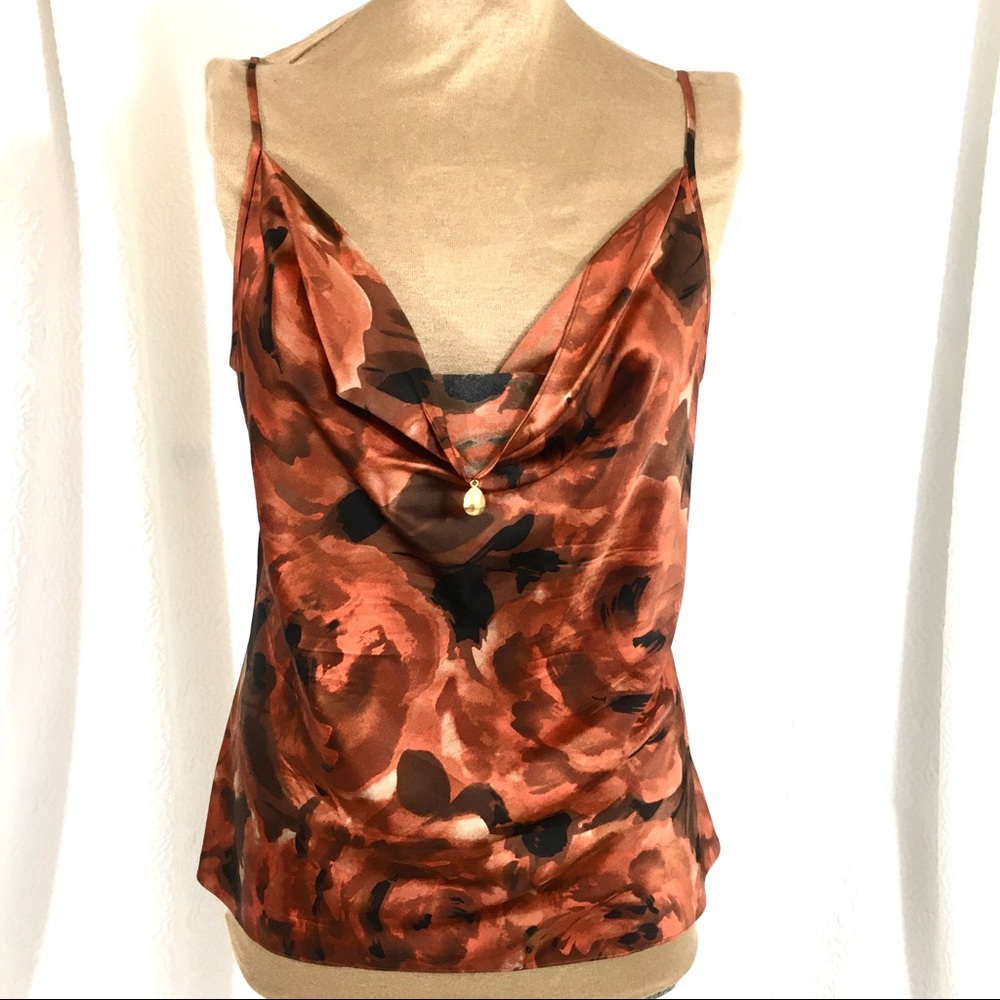 St. John sleeveless silk top with gold pendant